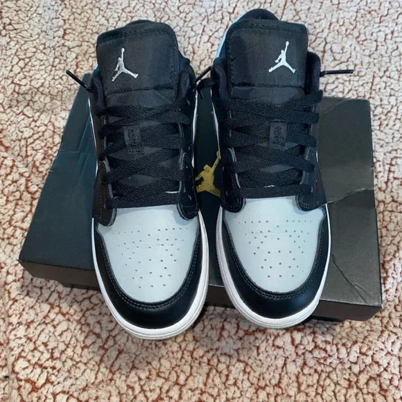 Jordan 1 low - Picture 1 of 7